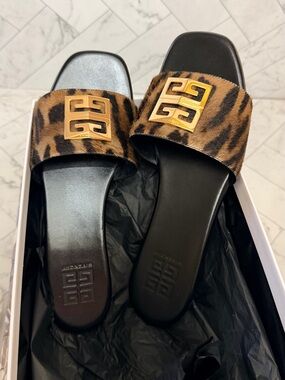 Givenchy Leopard Haircalf 4G LOGO SLIDES💕